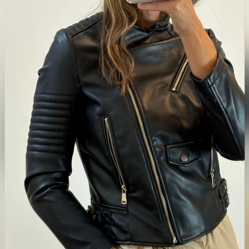 ZARA Moto Crop Jacket Faux Leather Size M EUC